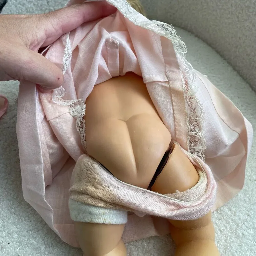 Vintage 60s Uneeda Baby Doll Open Close Eye Girl 16”